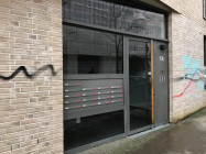 Graffitientfernung Hamburg - Eingang nach der Graffitibeseitigung